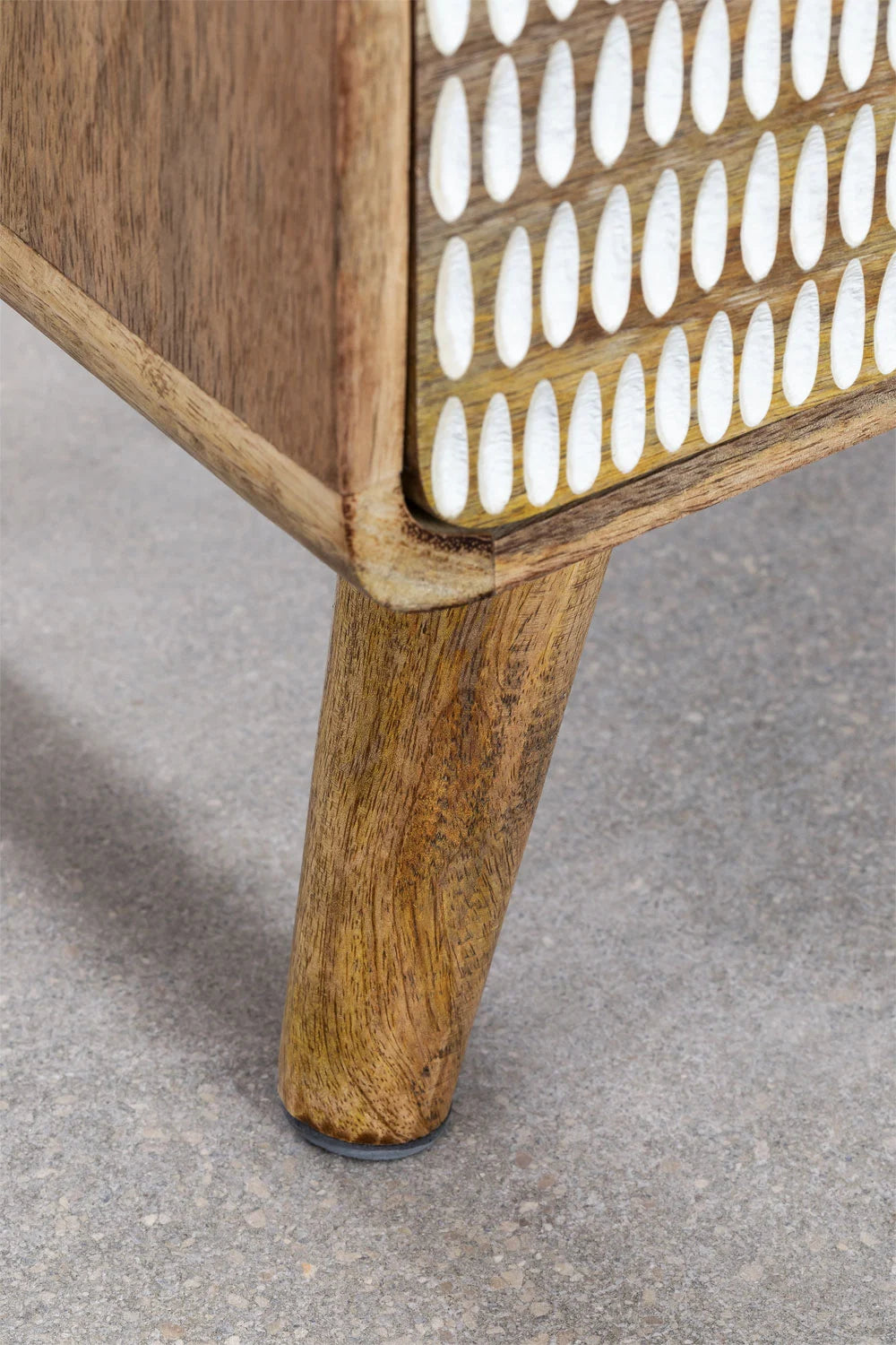 Yulara mango wood nightstand with 3 drawers