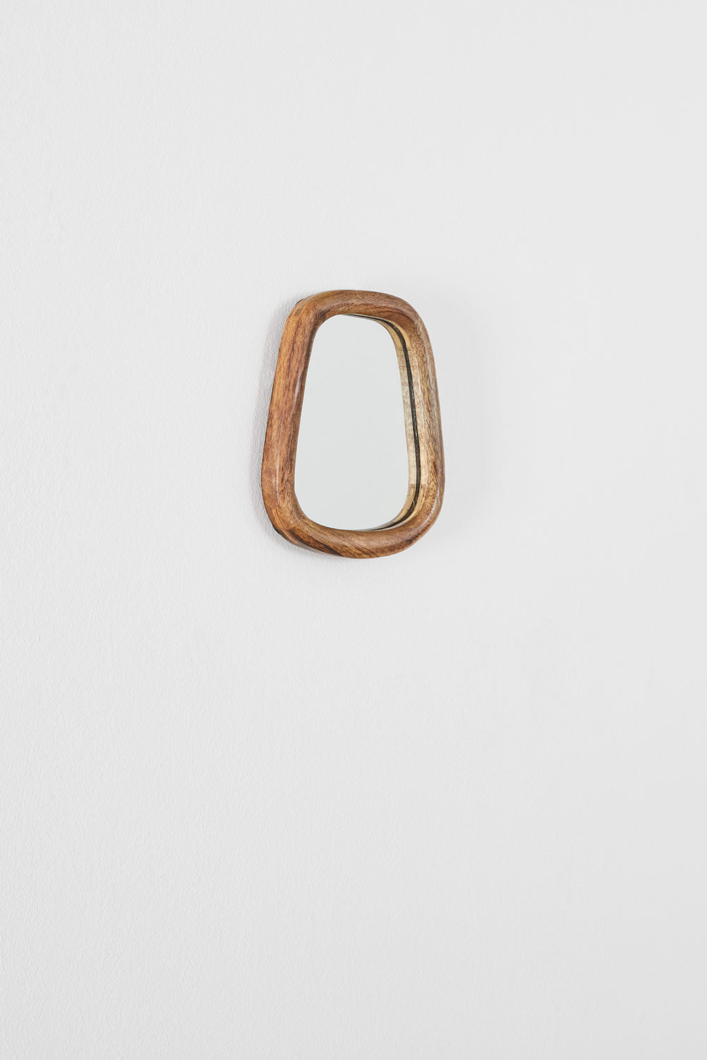 Gabael Rectangular Mango Wood Wall Mirror (19x22 cm)